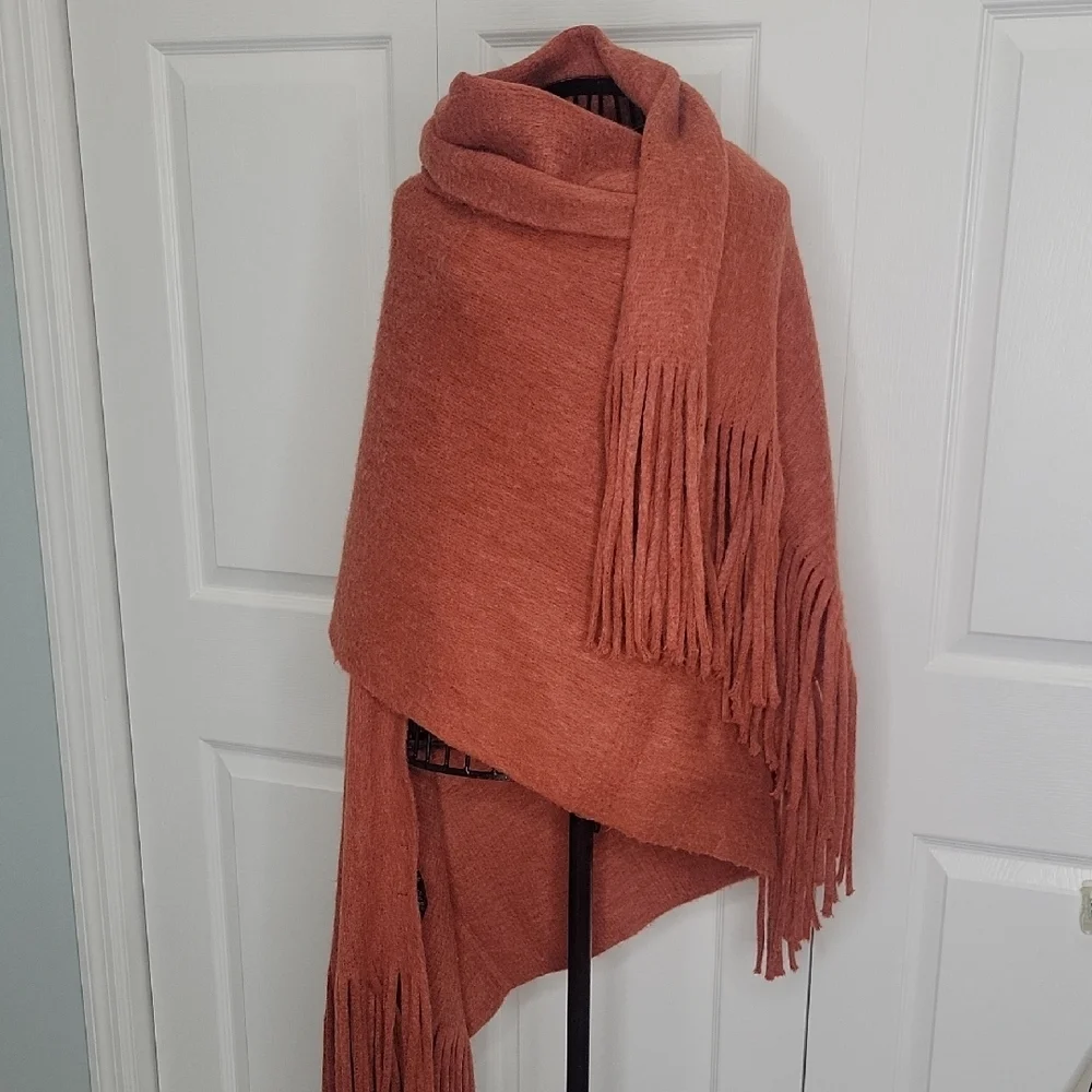 Anthropologie Cozy Rust Blanket Fringe Shawl